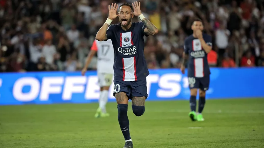 Neymar dirigió la orquesta de Paris Saint-Germain ante Montpellier