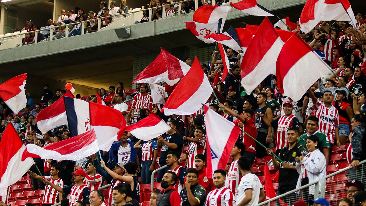 Chivas anuncia entrada gratis ante Rayados: "Los necesitamos, no nos abandonen"