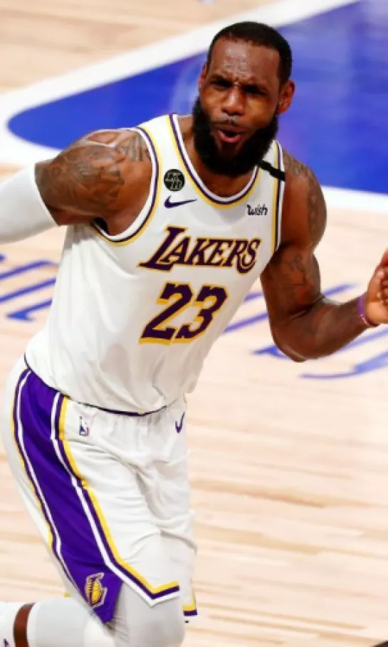 LeBron James renueva contrato con Los Angeles Lakers