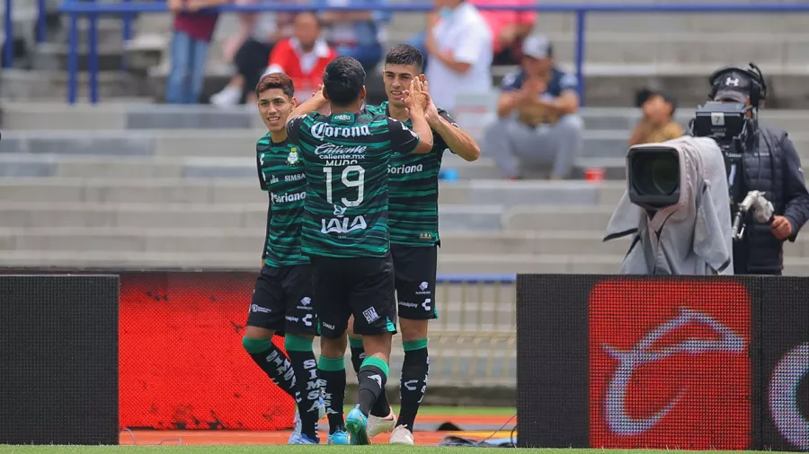 Una humillación más, Santos goleó a Pumas en ciudad universitaria y Andrés Lillini tiembla