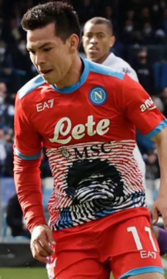 'Chucky' Lozano podría perderse el debut del Napoli en Champions League
