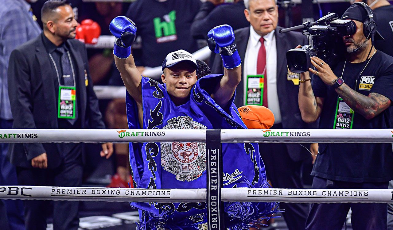 Isaac 'Pitbull' Cruz despedaza a su rival con duro nocaut