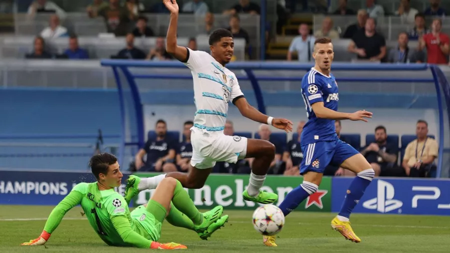 Mislav Orsic estrenó la temporada de Champions League ante Chelsea