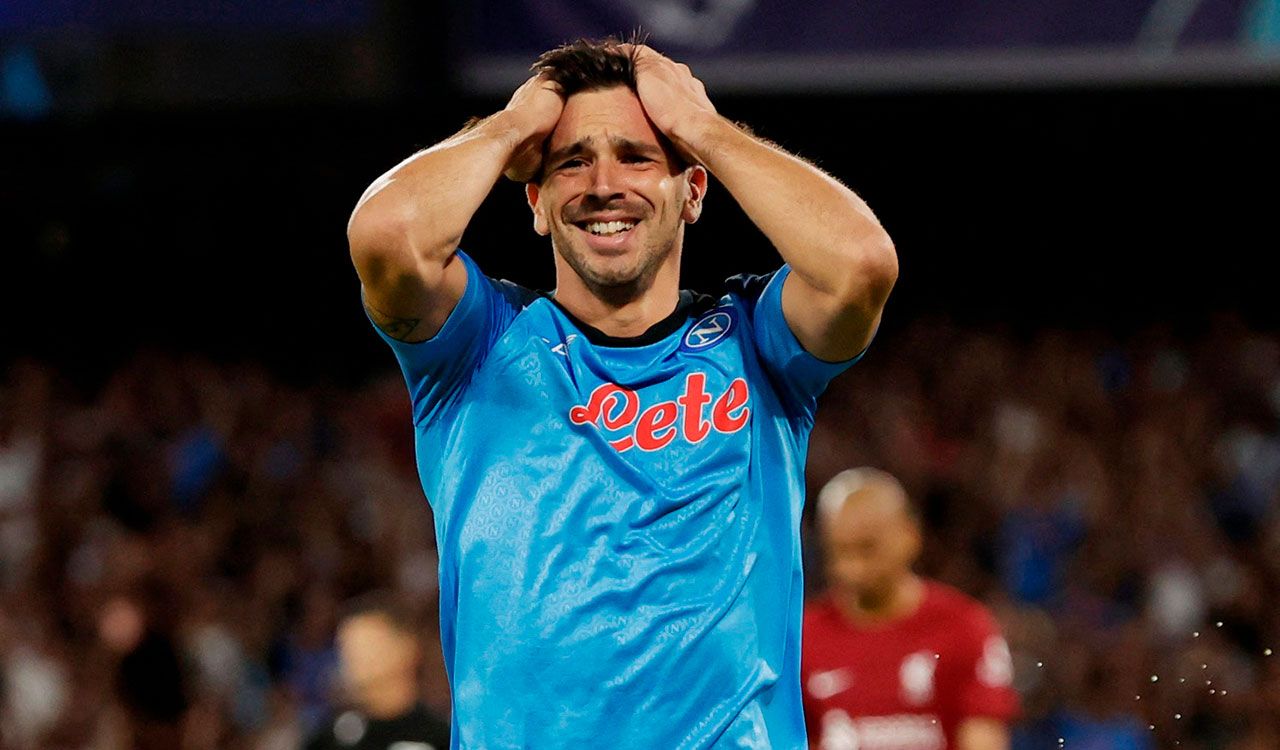 El Liverpool se cae a pedazos y el Napoli lo aprovechó para golearlo