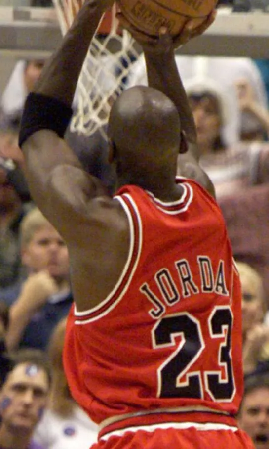 Jersey de Michael Jordan fue subastado en 10 millones de dólares