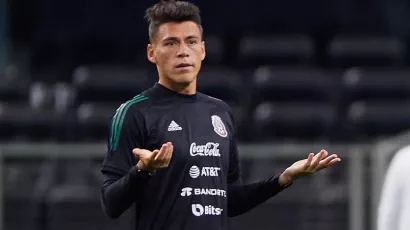 Alexis Vega se ve con Henry Martín en el XI ideal de México para el Mundial
