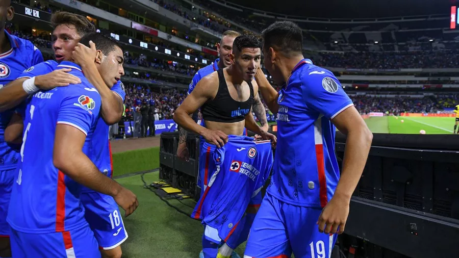 ¿Que si Uriel Antuna celebró su gol ante Chivas? ¡Se los gritó con todo!