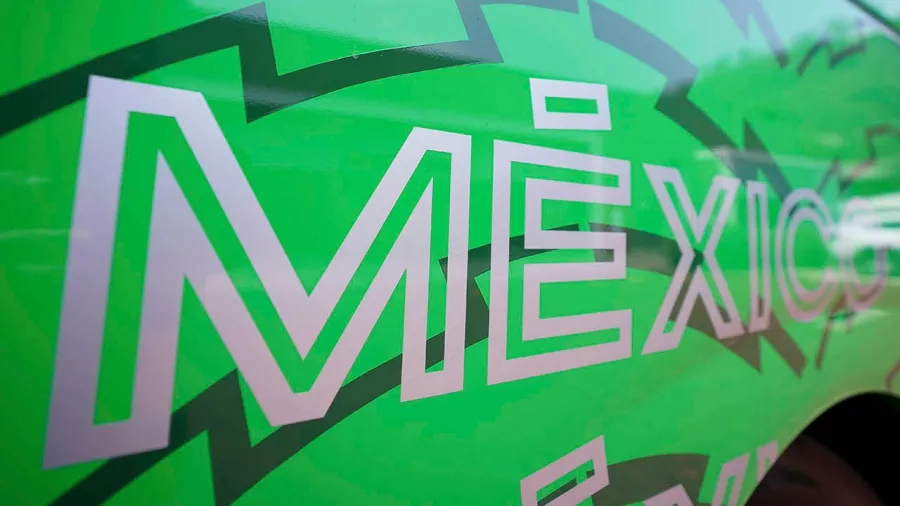 ¡Verde para los fans! México presentó su nuevo autobús para el Mundial de Qatar 2022