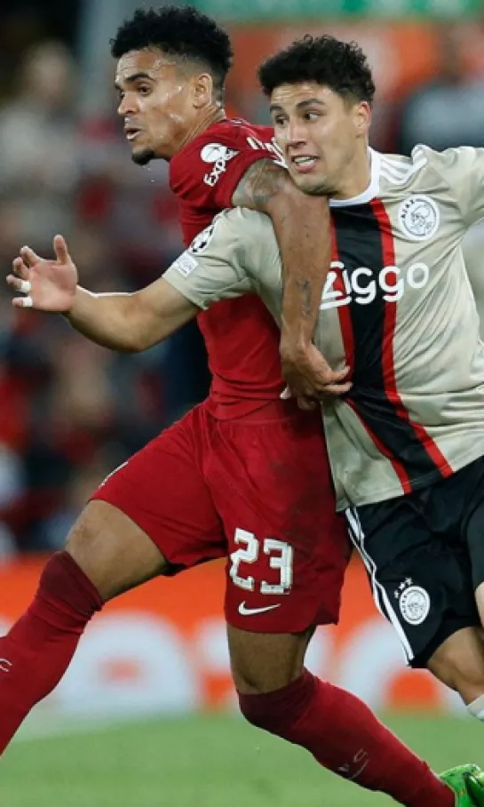 Jorge Sánchez anota su primer gol en el futbol europeo