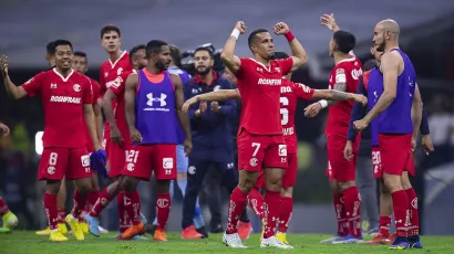Con el empate 1-1 en el Estadio Azteca, Toluca se convirtió en el primer finalista tras vencer por 3-2 en el marcador global.