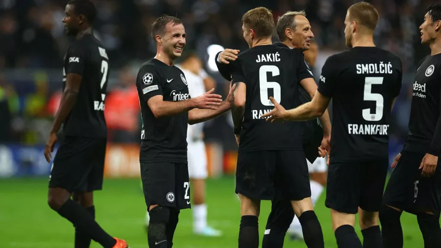 Eintracht llegará con vida a la última jornada en la Champions League