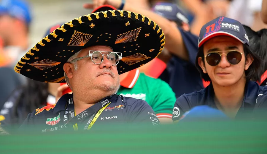 Todo México volcado por Checo en el GP de la Ciudad de México