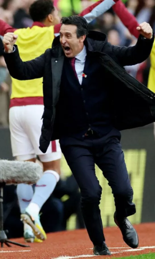 Aston Villa venció a Manchester United en el debut de Unai Emery
