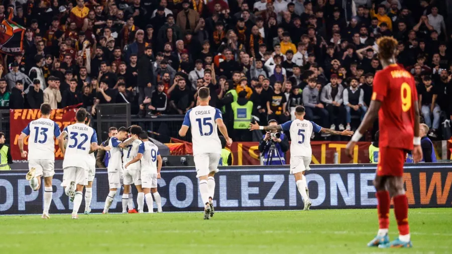 Lazio ganó el derbi, se metió al tercer lugar y dejó a la Roma quinto en la Serie A
