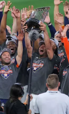 En casa y dominando, los Astros son merecidos campeones