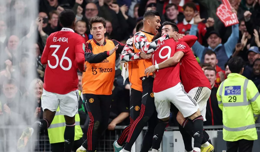 Manchester United cierra su año con valiosa victoria