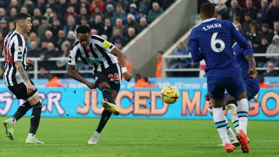 Newcastle venció a Chelsea y defendió su puesto de Champions en la Premier League