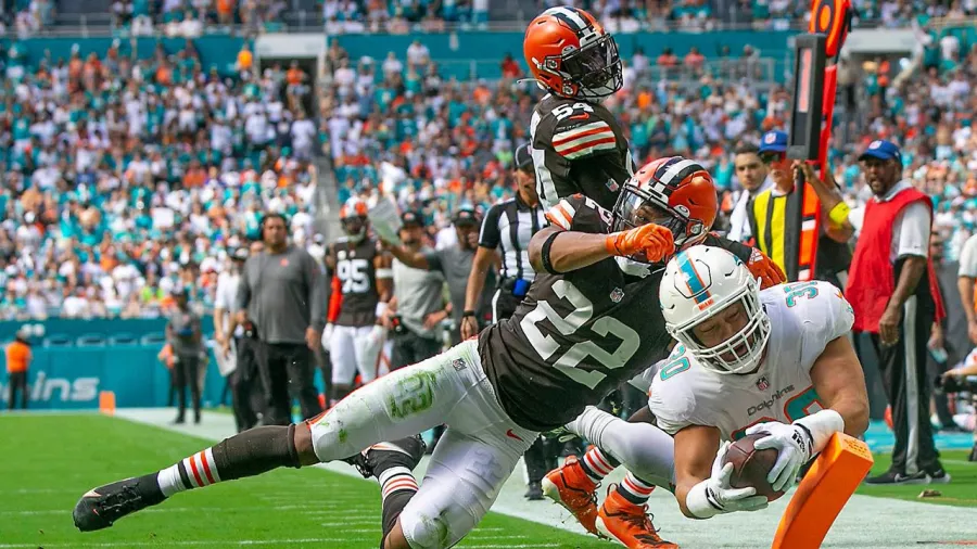 Miami Dolphins 39-17 Cleveland Browns