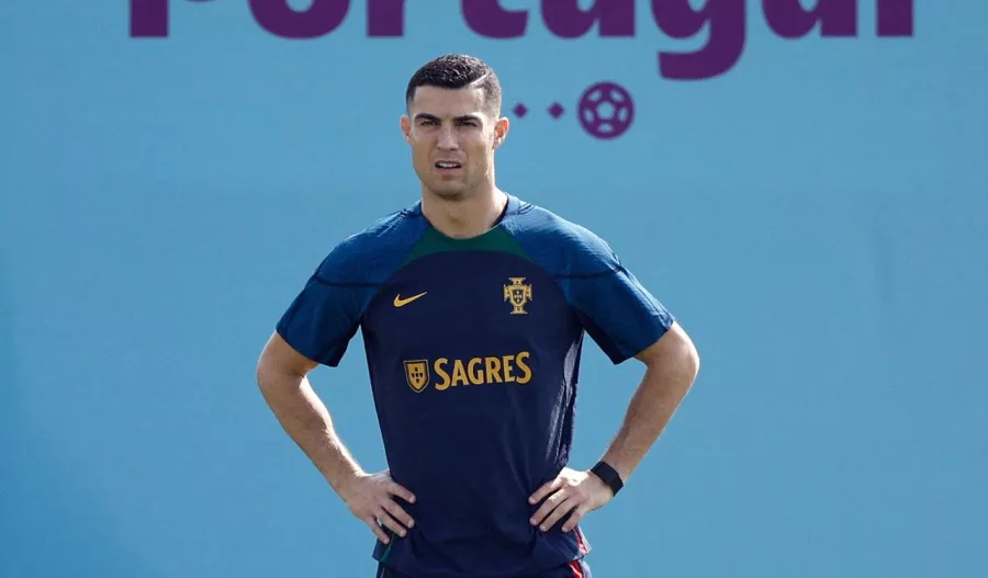 Cristian Ronaldo (Portugal) 37 años 9 meses