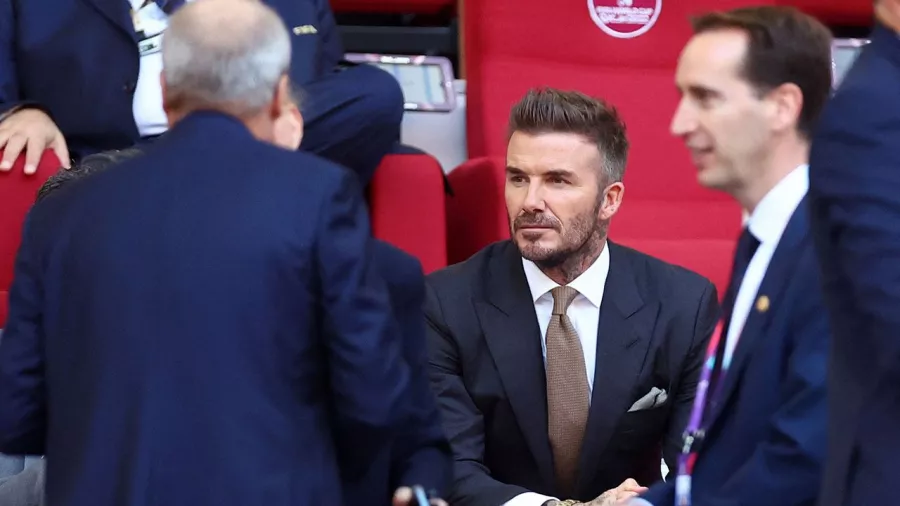 David Beckham aún es ídolo y fue el más asediado