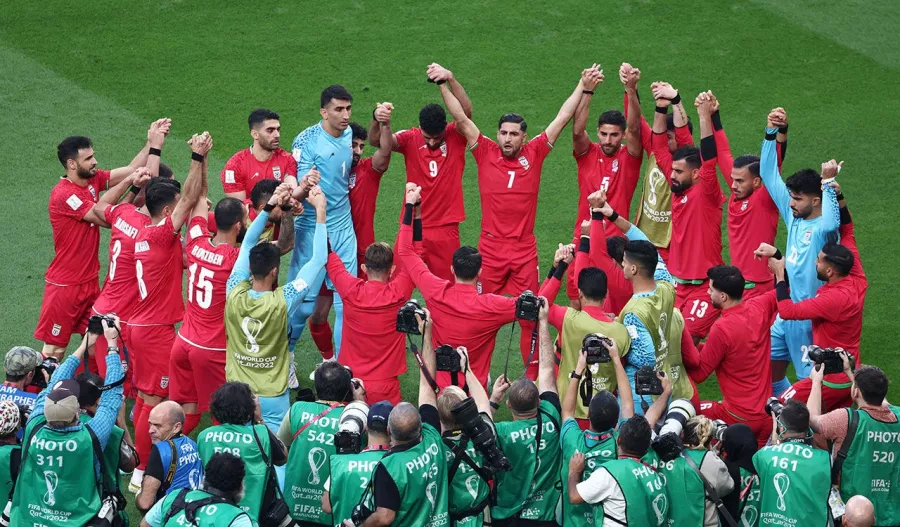 Irán, la selección que no cantó el Himno en su debut mundialista