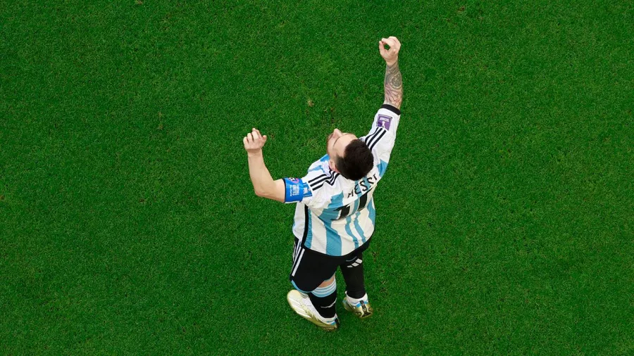 ¡Lionel Messi ya apareció! En su quinto Mundial, la 'Pulga' ya anotó ante Arabia