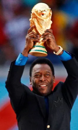 Pelé, el 'Rey' de las tres coronas mundiales