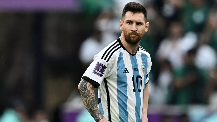 El último Mundial de Lionel Messi inició de la peor manera posible