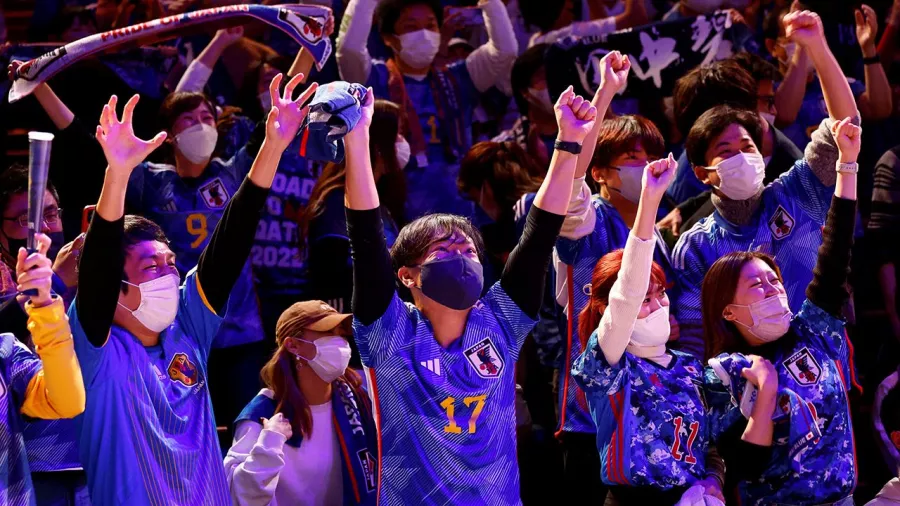 Los japoneses celebraron el triunfo de sus 'Súper campeones'