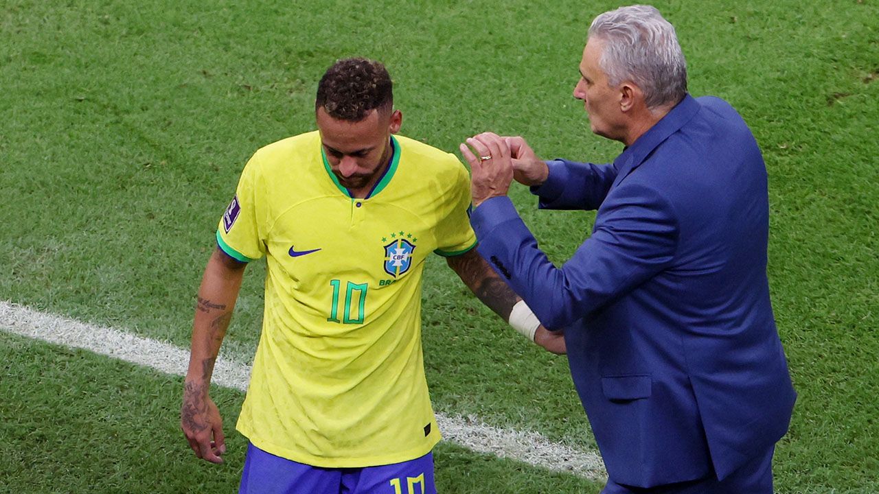 Brasil confirma la lesión de Neymar, pero no se atreve a dar un pronóstico