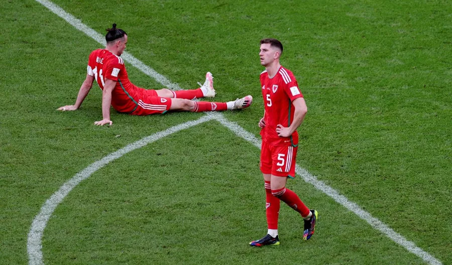 Gareth Bale queda desolado tras la inesperada derrota de Gales