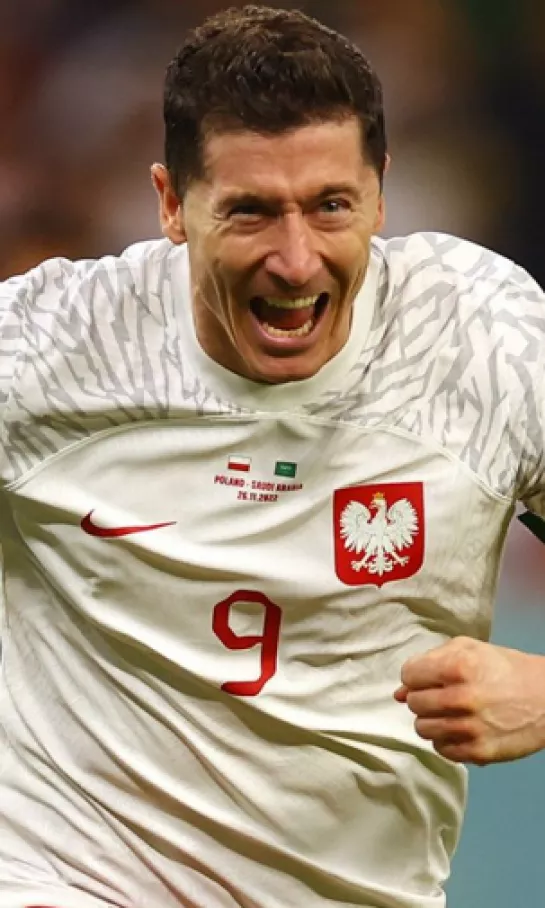 Pese al gol y asistencia, Robert Lewandowski no fue la figura de Polonia