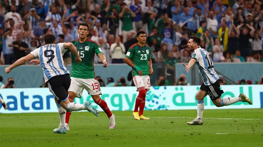 Apareció la magia de Lionel Messi y Argentina ya celebra ante México