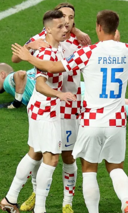 Croacia puso orden a tiempo y tomó el liderato del Grupo F
