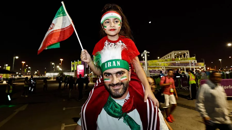 En Catar 2022, las mujeres de Irán le dan color a los estadios