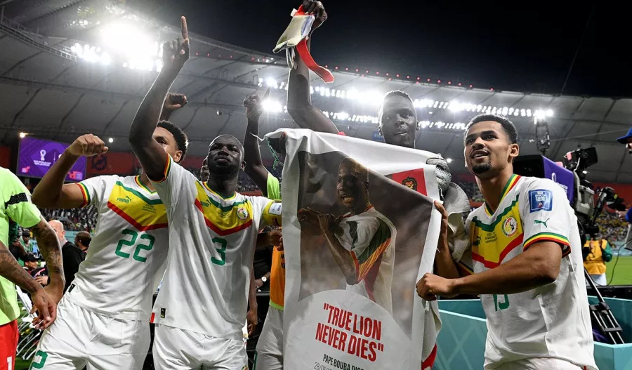 Senegal festeja por todo lo alto su boleto a octavos de final