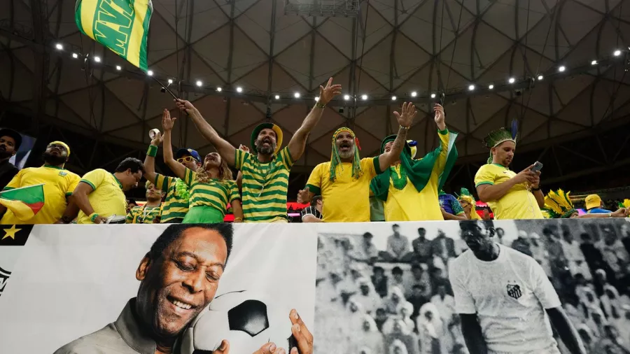 La 'Torcida' brasileña no se olvidó de Pelé y le mandó un mensaje desde la grada en Catar 2022