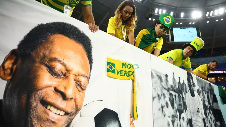 Pelé, siempre 'presente' para acompañar a Brasil