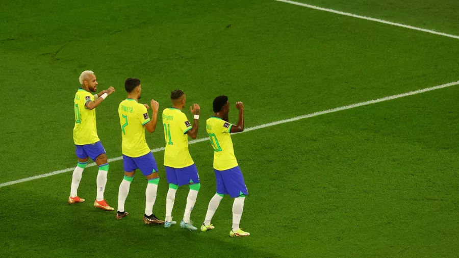 Con cada gol, un baile nuevo para Brasil.
