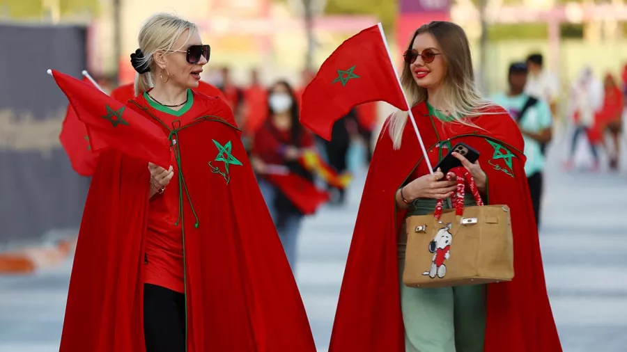 Dos mareas rojas chocaron antes del Marruecos-España