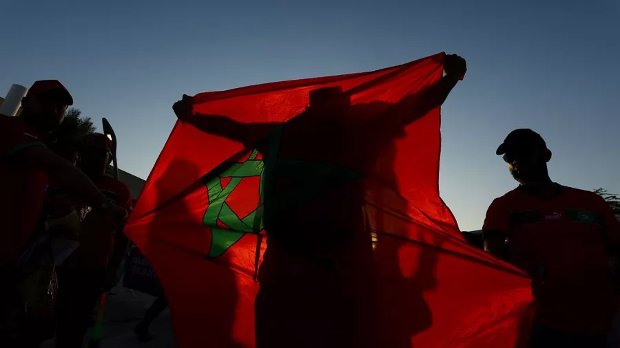 Dos mareas rojas chocaron antes del Marruecos-España