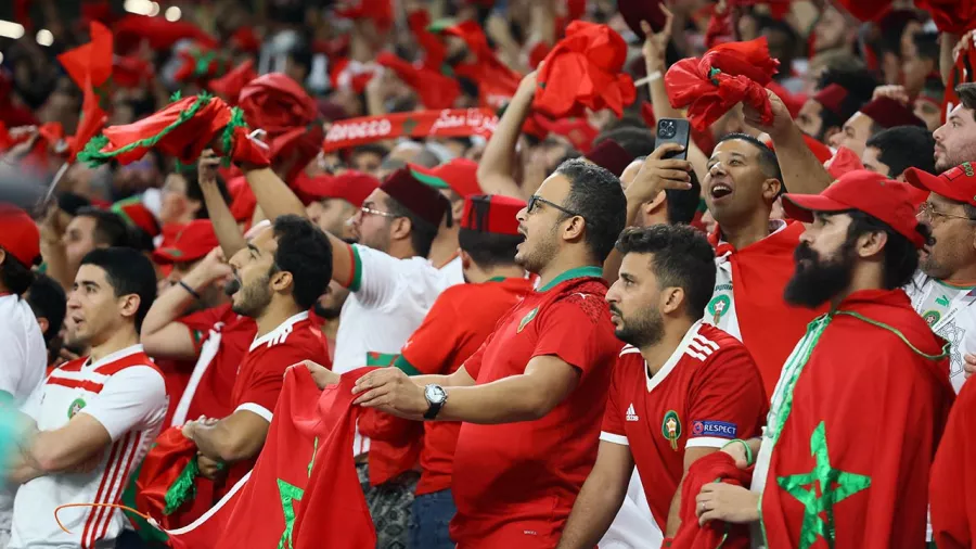 Aunque España tuvo el 80% de posesión, los fans marroquís no se cansaron de silbar y abuchear al rival.