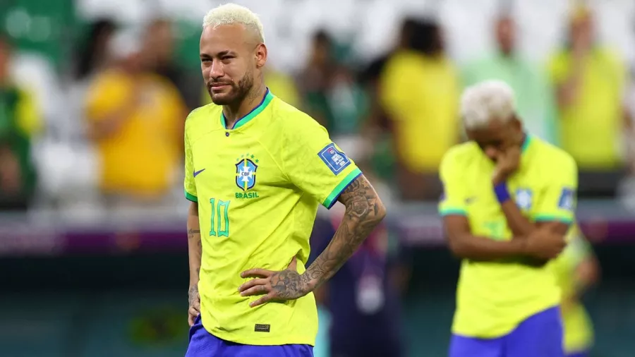 Neymar pasó de la euforia por la celebración a las lágrimas por la eliminación en Catar 2022