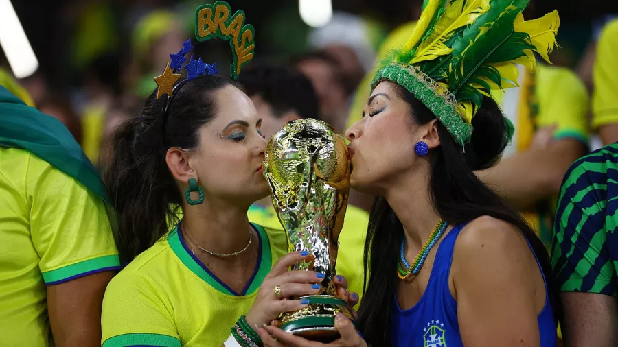 Brasil se adueñó de la tribuna y del balón en el Education City