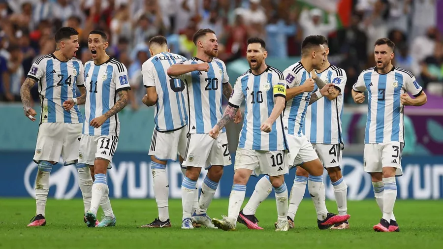 Lionel Messi apareció cuando Argentina más lo necesitaba y da un paso más hacia la gloria