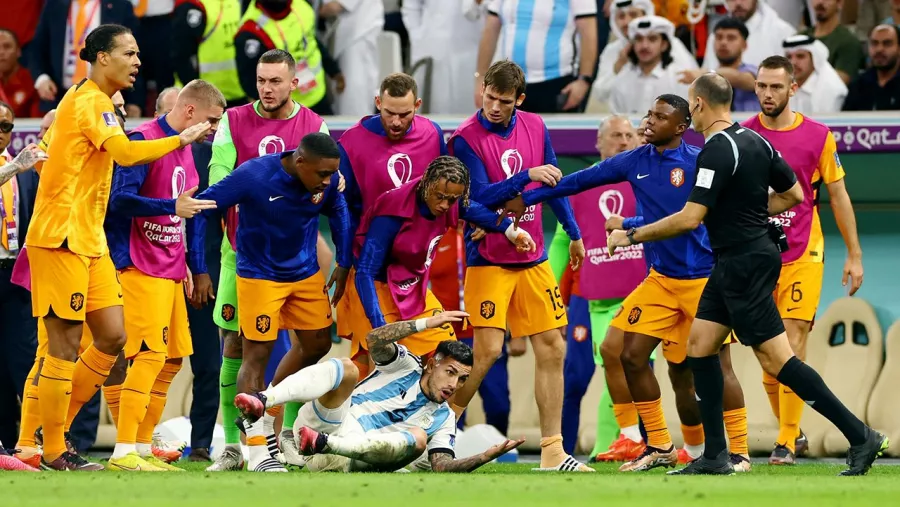 Países Bajos vs. Argentina se convirtió en el  partido más 'caliente' del Mundial
