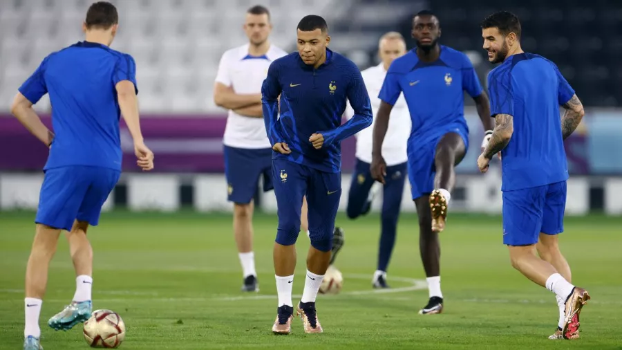Francia con plantel completo en la última práctica antes de la final de Catar 2022