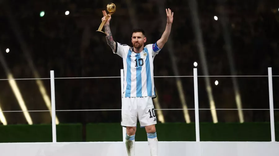 Lionel Messi - Argentina - MVP de la Copa del Mundo; 7 goles y 3 asistencias