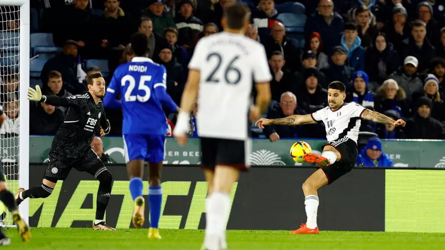 Aleksandar Mitrovic mantiene despierto el sueño europeo de Fulham