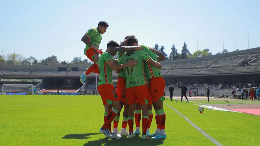 FC Juárez prorpina la primera 'pedrada' a los Pumas